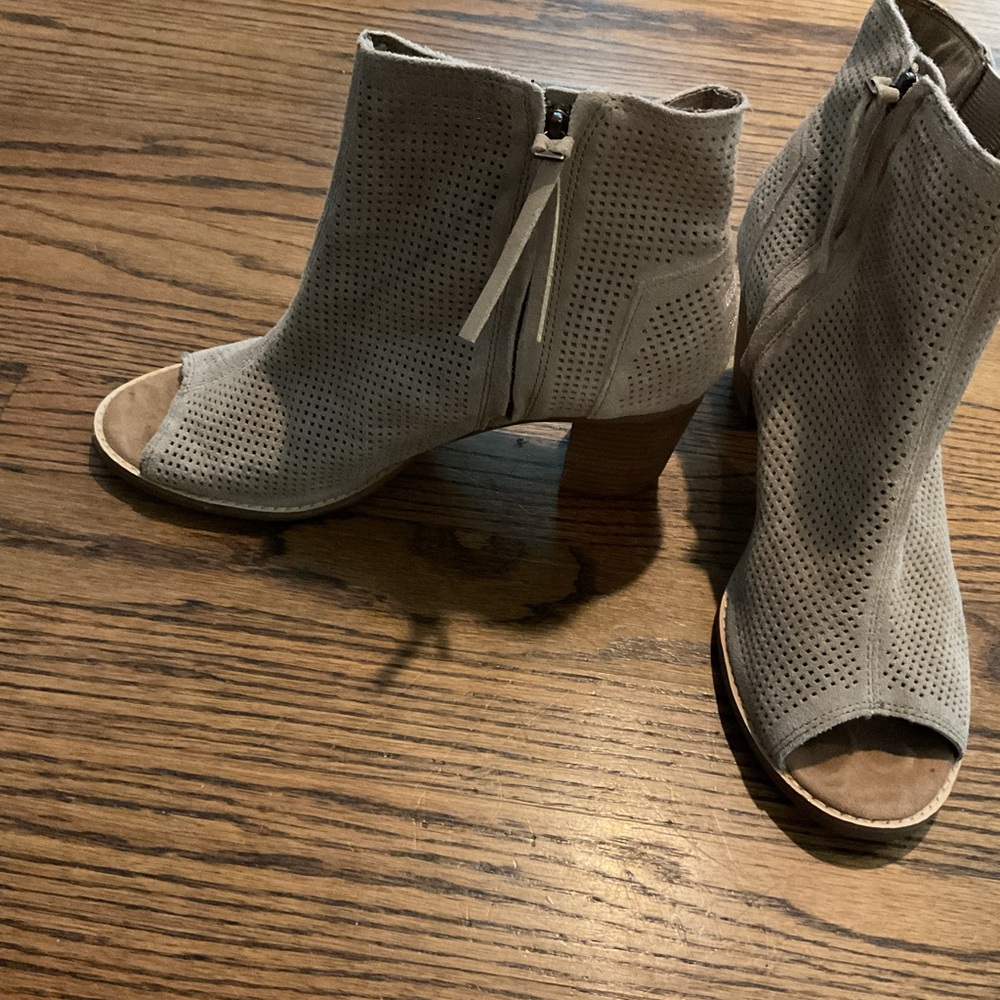 Toms Women's Gray Peep-Toe Ankle Booties